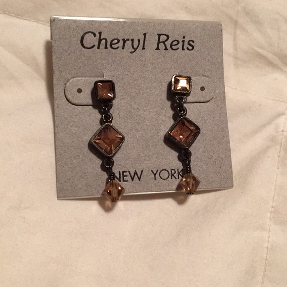Dangly Earrings - Picture 2 of 4